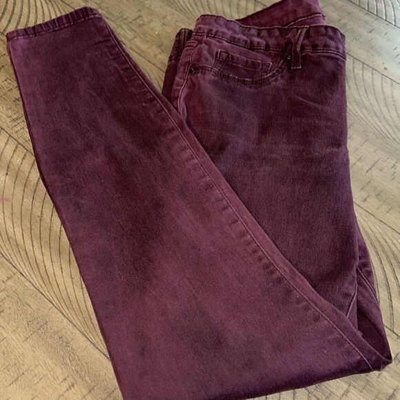 Cabernet 🍷 Colored Skinny Stretch Jeans 👖 by Jessica Simpson - Picture 3 of 17